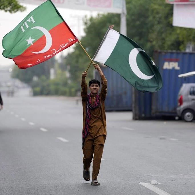 Pakistani police besiege Imran Khan's home as deadline for him to hand over suspects expires
